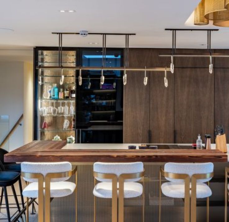 Behandlung und Endbearbeitung von Holzarbeitsplatten Behandlung und Endbearbeitung von Holzarbeitsplatten